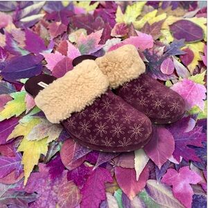 Isaac Mizrahi Oak Purple Suede Shearling Mule size 9.5